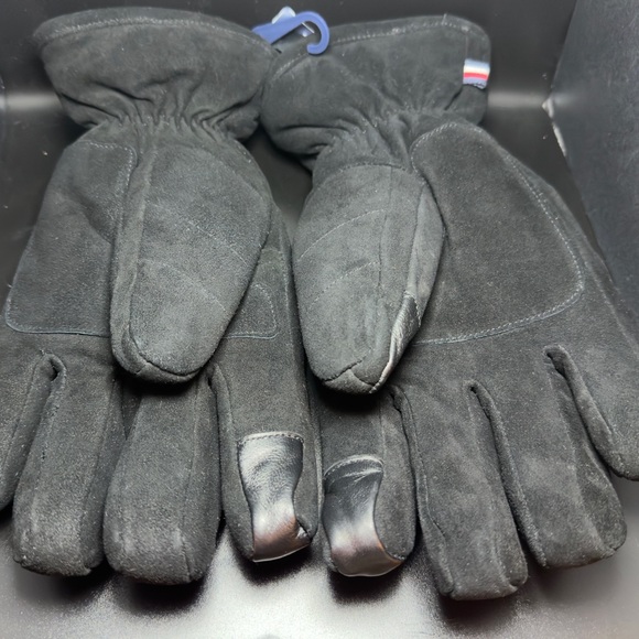 Tommy Hilfiger Black Leather Gloves with Tech Fingers - Picture 2 of 4